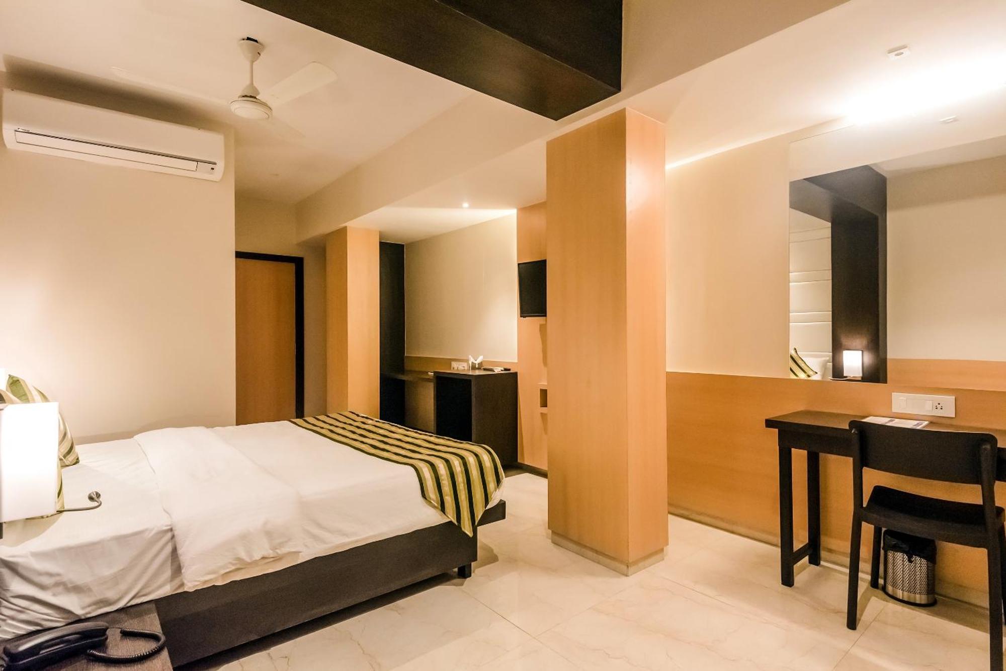 Super Capital O Hotel Konar Inn Turambhe Exterior photo