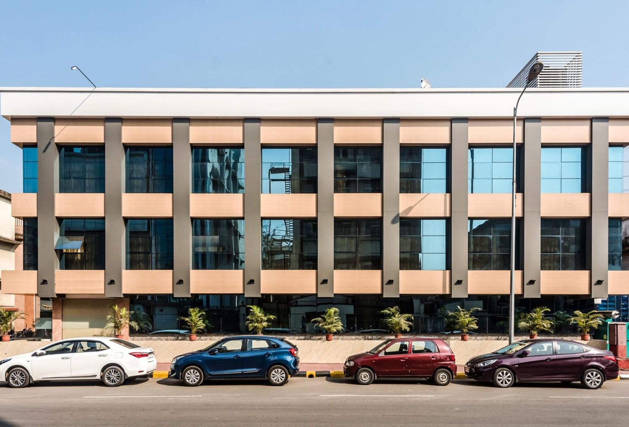Super Capital O Hotel Konar Inn Turambhe Exterior photo
