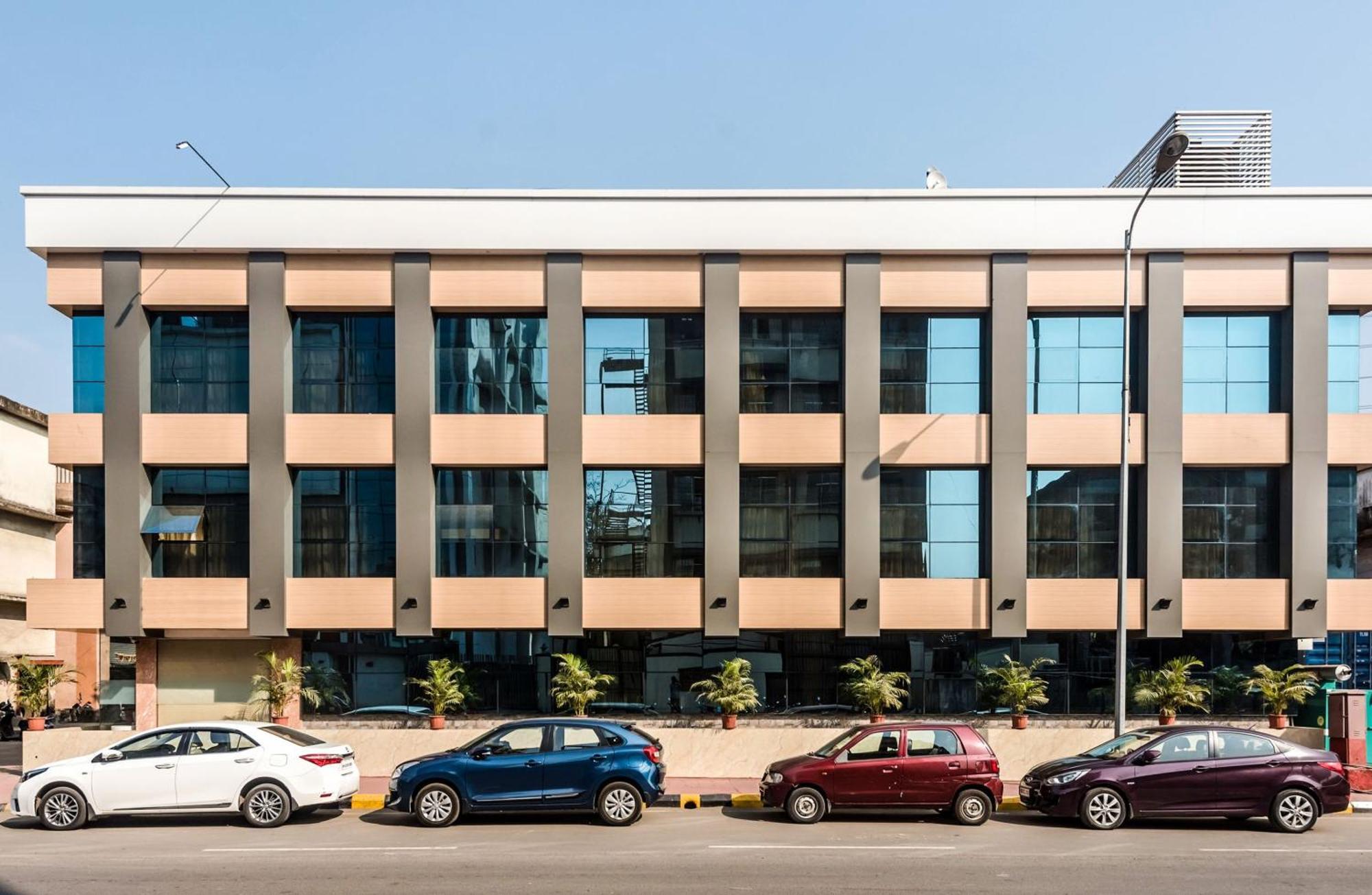 Super Capital O Hotel Konar Inn Turambhe Exterior photo