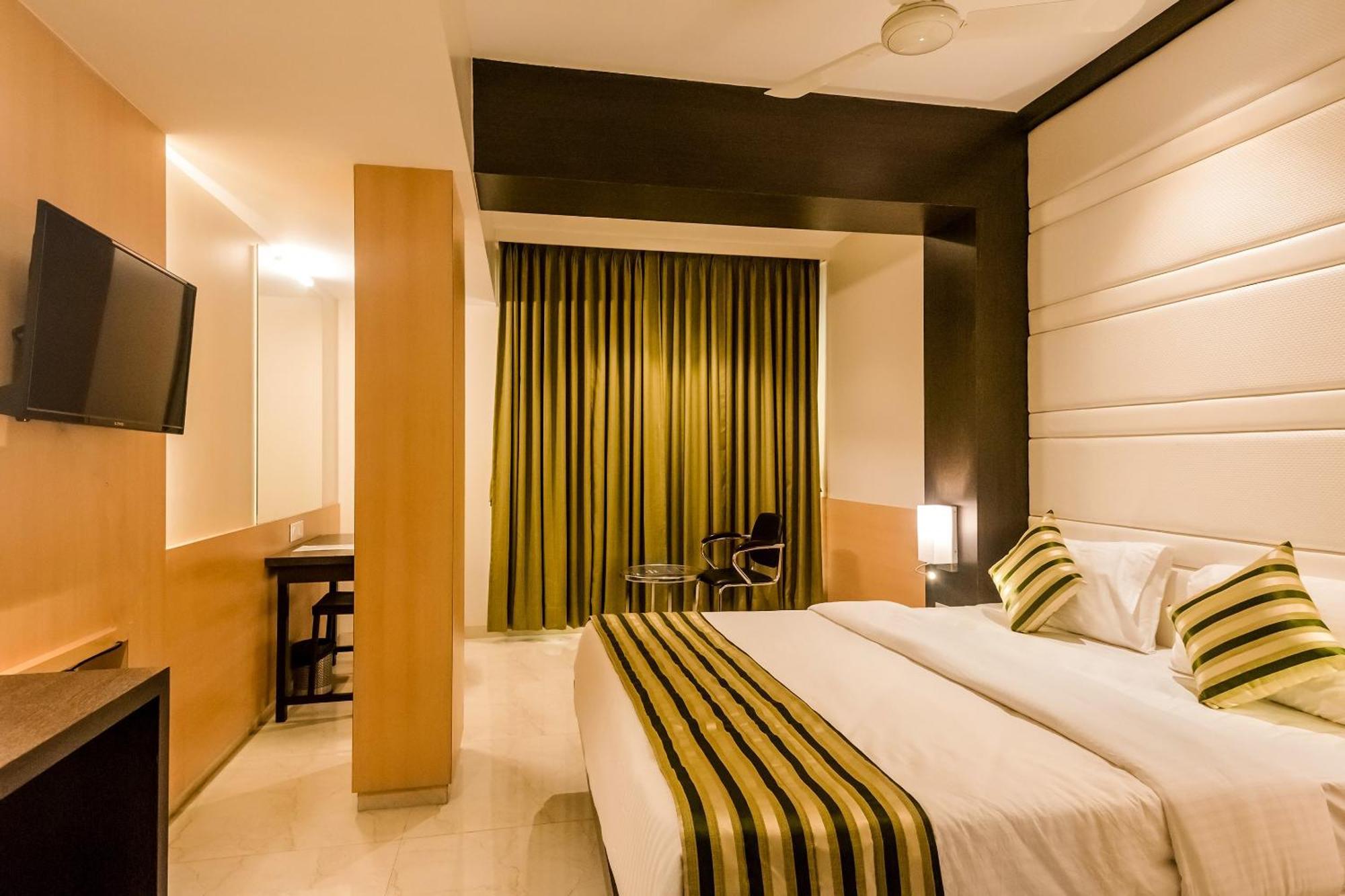 Super Capital O Hotel Konar Inn Turambhe Exterior photo